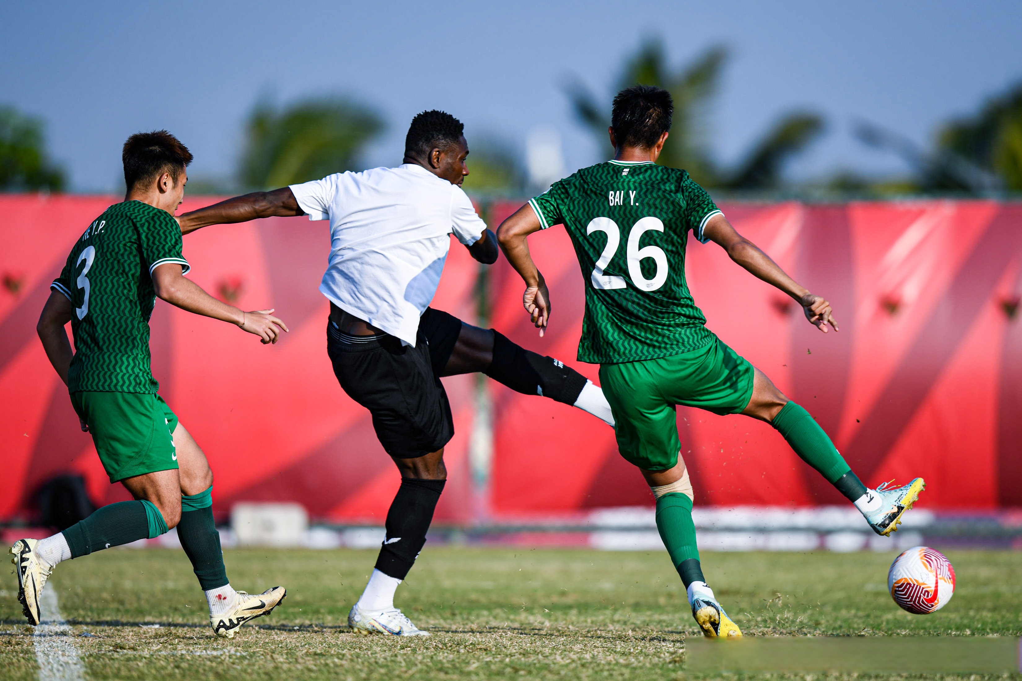 激烈比拼后，世界纪录被再次打破