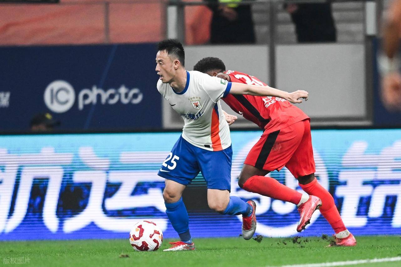 泰山错失单刀球，格列兹曼门将神勇扑救成最大功臣！的简单介绍