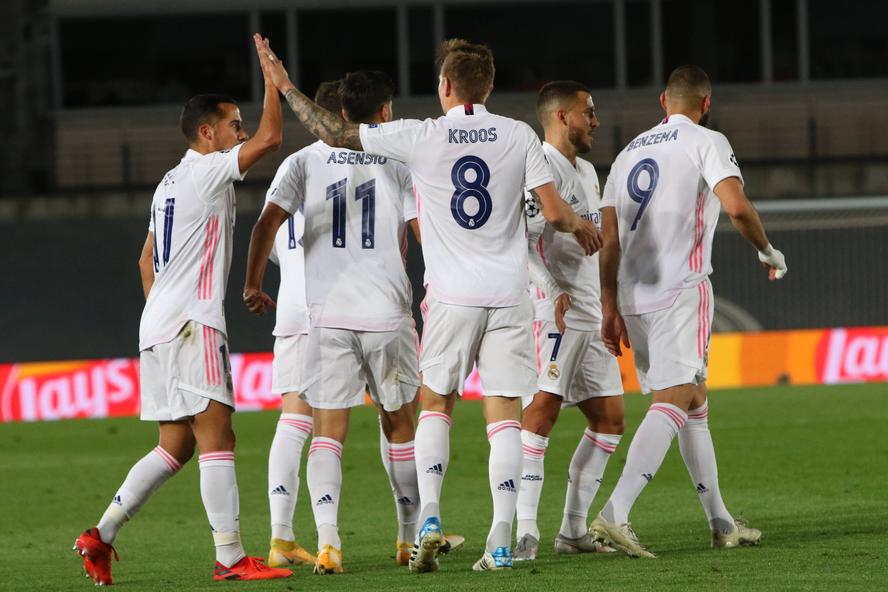 那不勒斯打破进球荒，马竞球迷集体高唱助威的简单介绍